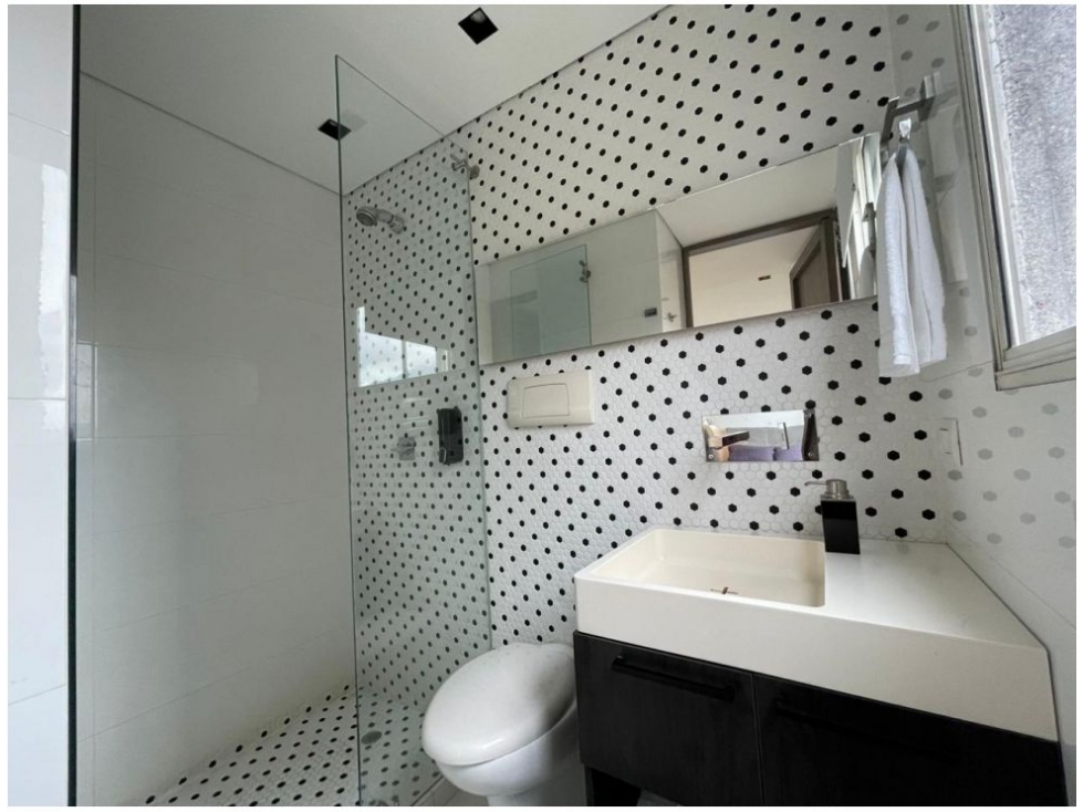 Apartamento en venta en El Poblado, Medellín · foto 22 de 24