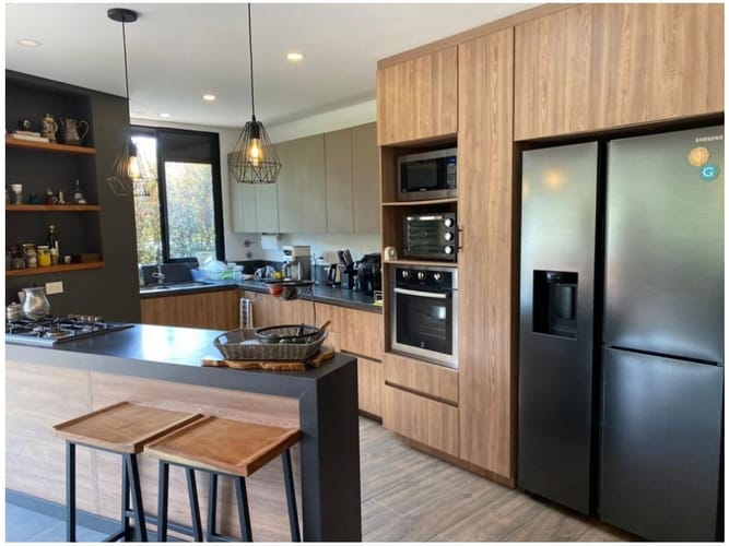 Casa de 3 alcobas en venta en Medellín, 332 m² · foto 4 de 18