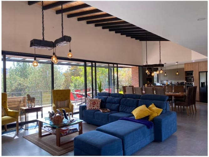 Casa de 3 alcobas en venta en Medellín, 332 m² · foto 6 de 18