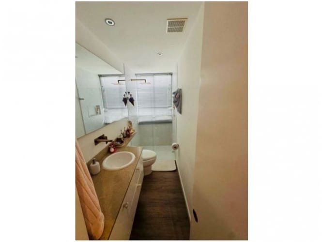 Apartamento de 3 alcobas en venta en El Tesoro, Medellín, 145 m² · foto 9 de 16