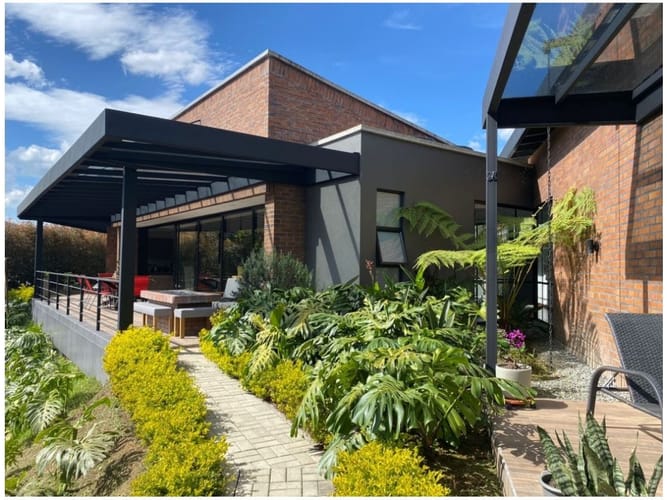 Casa de 3 alcobas en venta en Medellín, 332 m² · foto 16 de 18