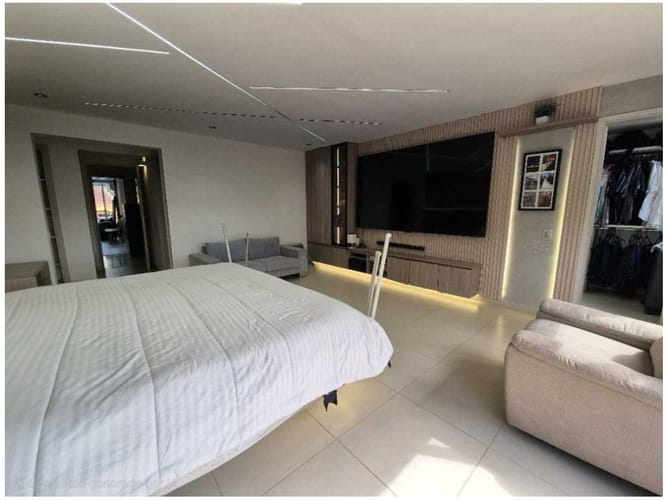 Casa de 3 alcobas en venta en Los Naranjos, Medellín, 361 m² · foto 14 de 24