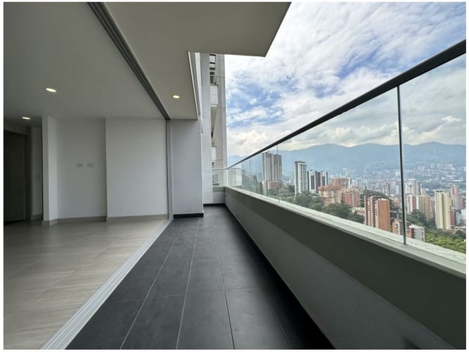 Apartamento de 2 alcobas en venta en La Cuenca, Sabaneta, 85 m² · foto 2 de 20