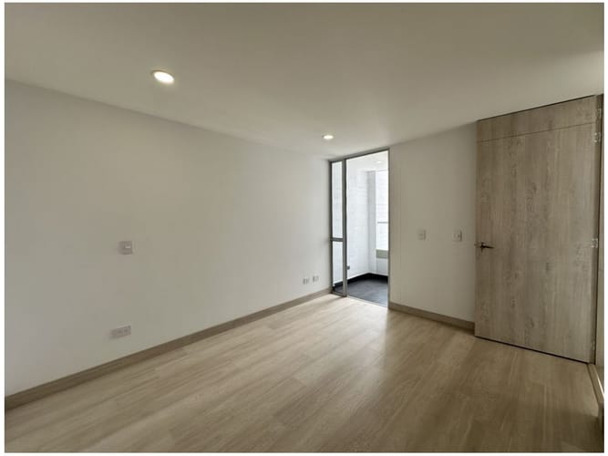 Apartamento de 2 alcobas en venta en La Cuenca, Sabaneta, 85 m² · foto 14 de 20