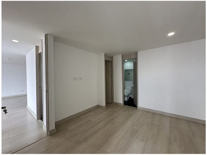Apartamento de 2 alcobas en venta en La Cuenca, Sabaneta, 85 m² · foto 16 de 20