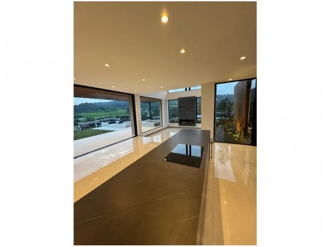 Casa de 4 alcobas en venta en Las Palmas, Envigado, 1071 m² · foto 9 de 23