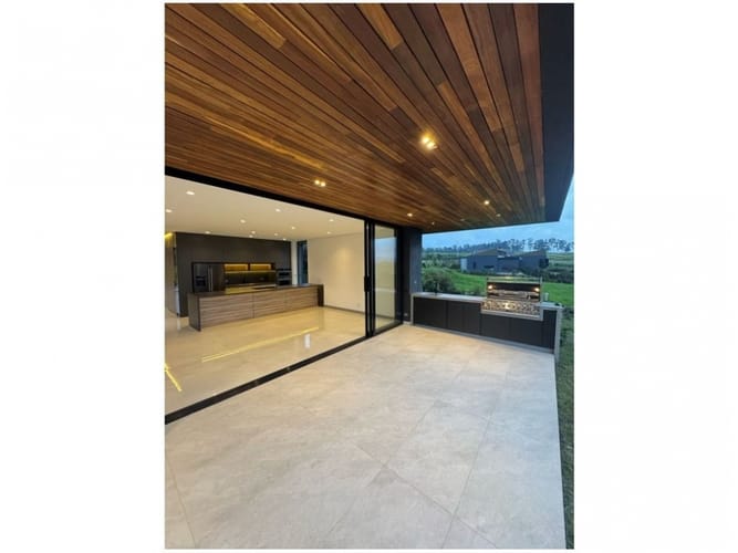 Casa de 4 alcobas en venta en Las Palmas, Envigado, 1071 m² · foto 10 de 23