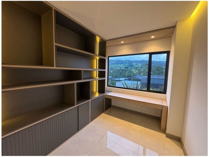 Casa de 4 alcobas en venta en Las Palmas, Envigado, 1071 m² · foto 19 de 23