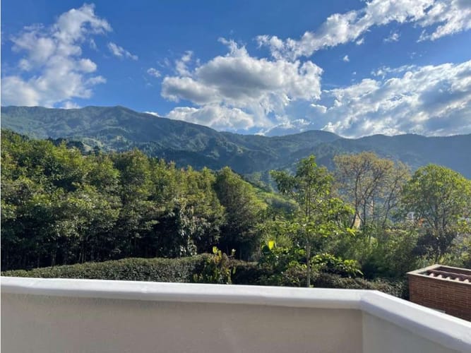 Casa de 5 alcobas en venta en Escobero, Envigado, 429 m² · foto 5 de 24