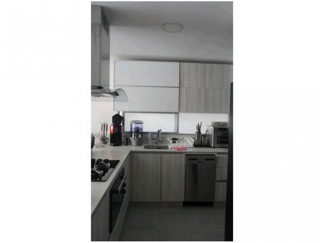 Apartamento de 3 alcobas en venta en Villa Carlota, Medellín, 92 m² · foto 6 de 24