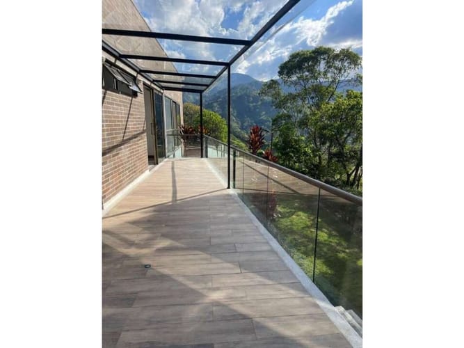 Casa de 5 alcobas en venta en Escobero, Envigado, 429 m² · foto 12 de 24
