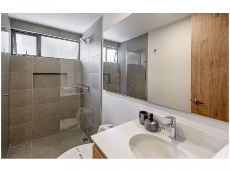 Apartamento en venta en Laureles, Medellín · foto 5 de 15