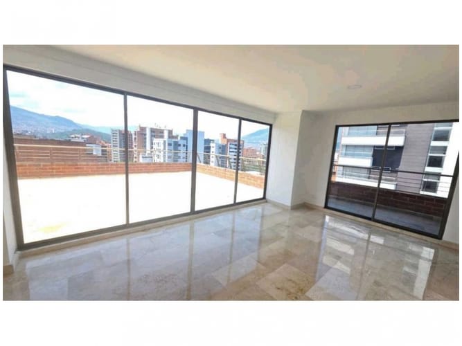 Apartamento de 3 alcobas en venta en Laureles, Medellín, 164 m² · foto 5 de 20