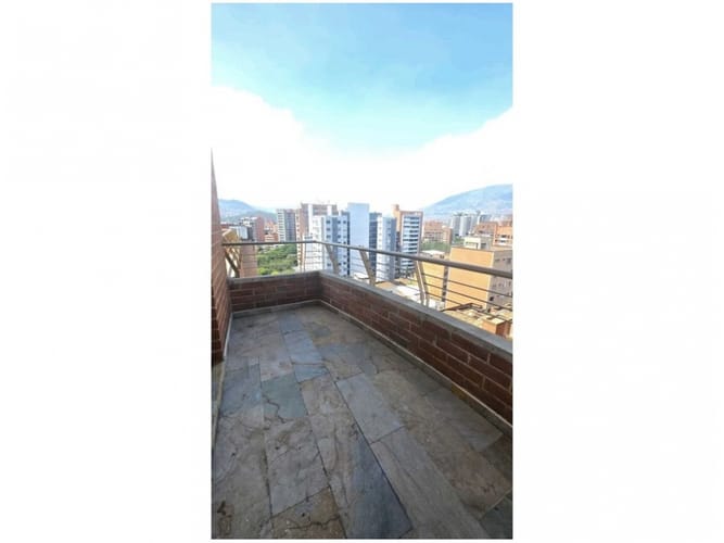 Apartamento de 3 alcobas en venta en Laureles, Medellín, 164 m² · foto 6 de 20