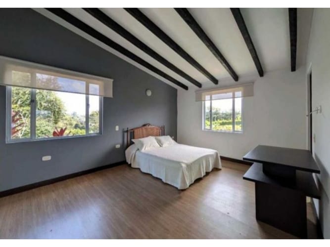 Casa de 4 alcobas en venta en Rionegro, 500 m² · foto 6 de 6