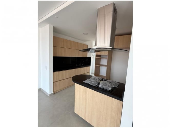 Apartamento en venta en Conquistadores, Medellín · foto 2 de 15
