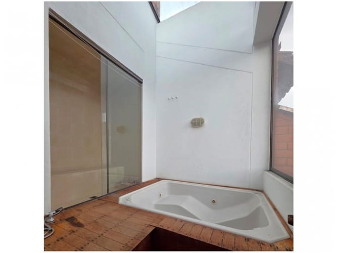 Apartamento de 3 alcobas en venta en Urbanizacion Villa Linda, Medellín, 175 m² · foto 13 de 18