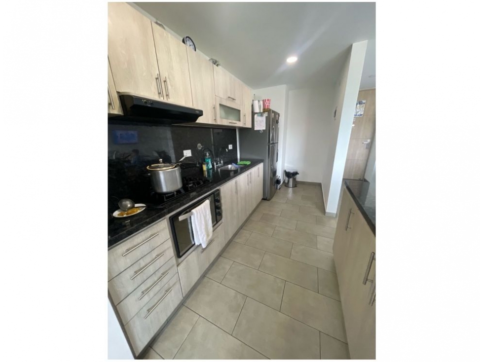 Apartamento en venta en Los Colores, Medellín · foto 6 de 16