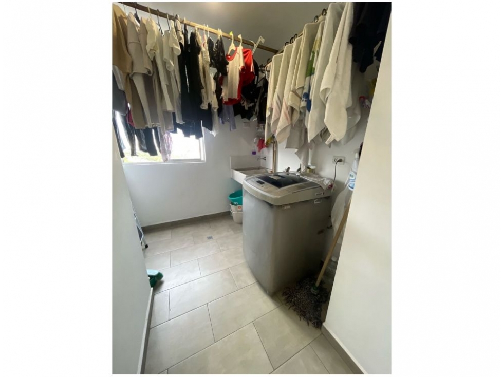 Apartamento en venta en Los Colores, Medellín · foto 7 de 16