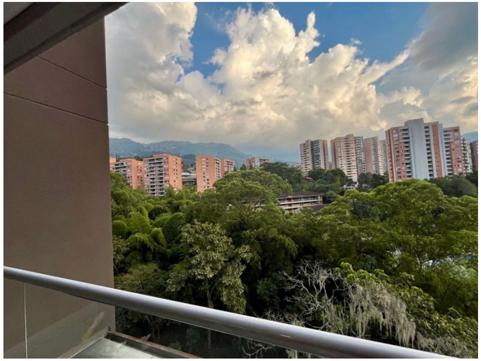 Apartamento en venta en Loma Del Esmeraldal, Envigado · foto 6 de 12