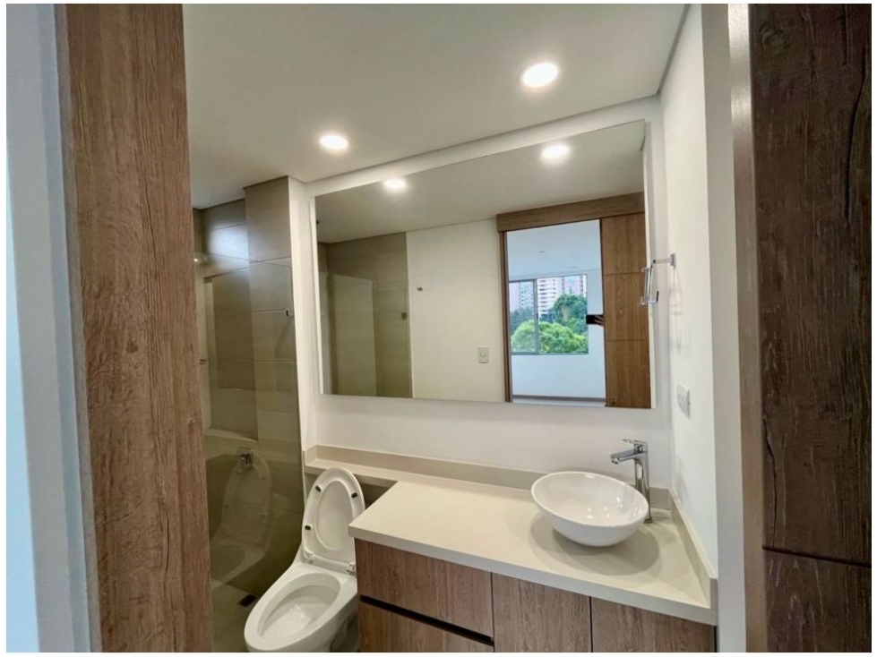 Apartamento en venta en Loma Del Esmeraldal, Envigado · foto 9 de 12