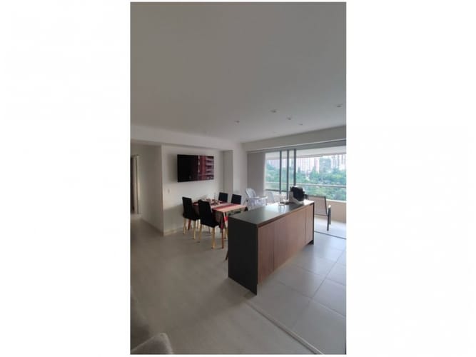 Apartamento de 3 alcobas en venta en Asdesillas, Sabaneta, 83 m² · foto 2 de 11