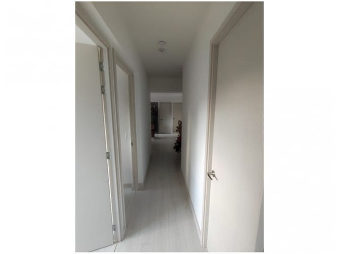 Apartamento de 3 alcobas en venta en Asdesillas, Sabaneta, 83 m² · foto 3 de 11