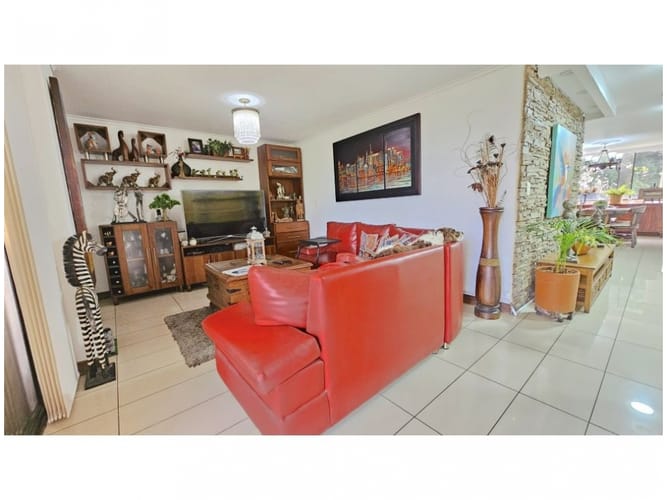Apartamento de 4 alcobas en venta en Altos Del Poblado, Medellín, 167 m² · foto 4 de 21