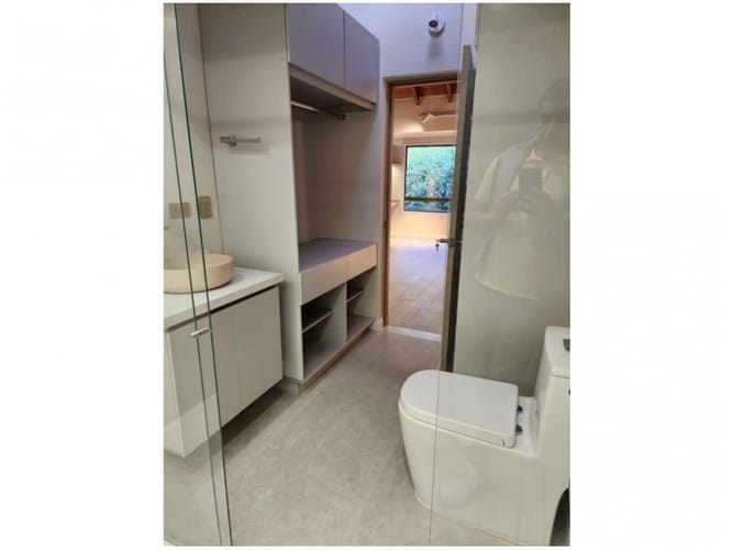 Casa de 3 alcobas en venta en Los Naranjos, Medellín, 215 m² · foto 22 de 24