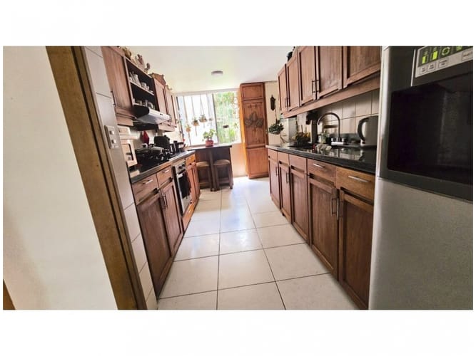 Apartamento de 4 alcobas en venta en Altos Del Poblado, Medellín, 167 m² · foto 8 de 21