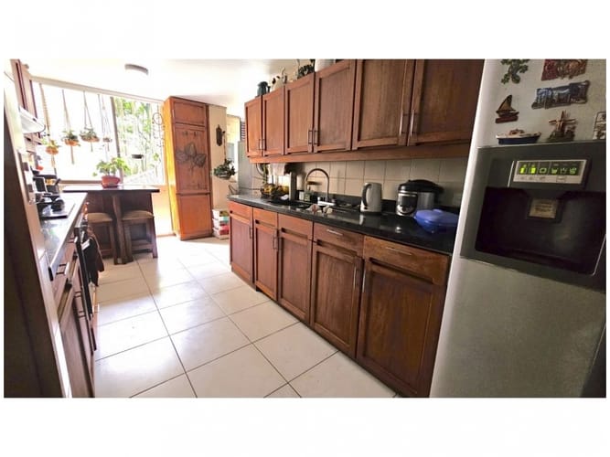 Apartamento de 4 alcobas en venta en Altos Del Poblado, Medellín, 167 m² · foto 10 de 21