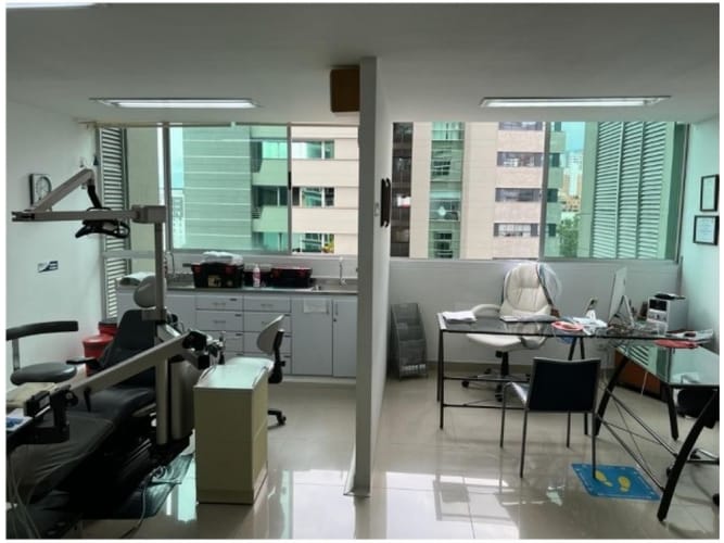 Oficina en venta en Los Balsos, Medellín, 53 m² · foto 2 de 13