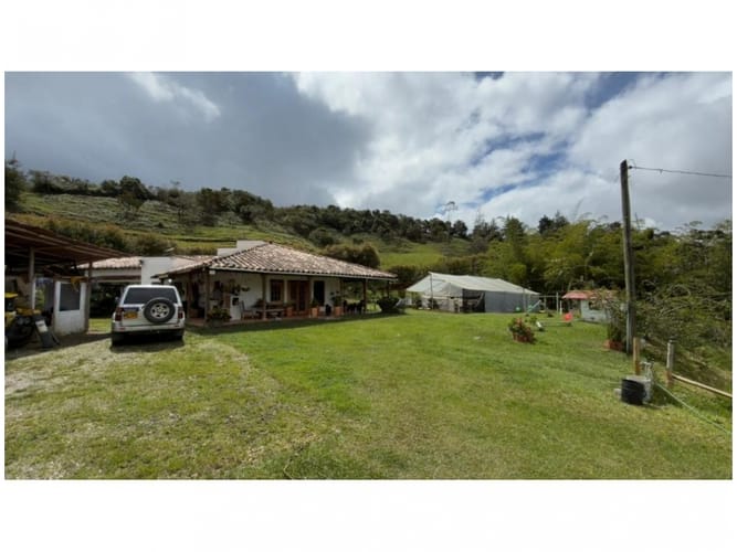 Casa de 3 alcobas en venta en La Culebra, Medellín, 280 m² · foto 22 de 24