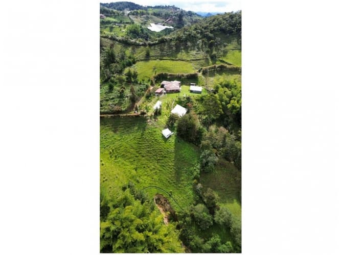Casa de 3 alcobas en venta en La Culebra, Medellín, 280 m² · foto 23 de 24