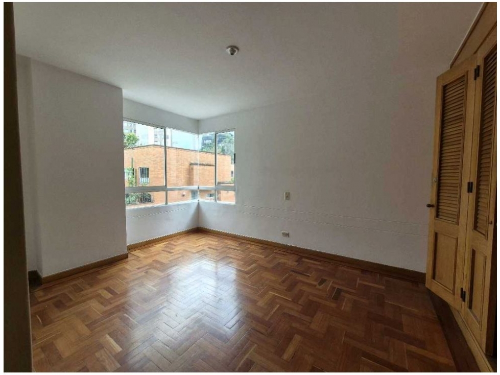 Apartamento en venta en El Poblado, Medellín · foto 12 de 16