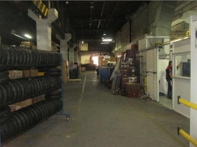 Bodega en venta en Zona Industrial No. 3, Itagüí, 1672 m² · foto 5 de 10