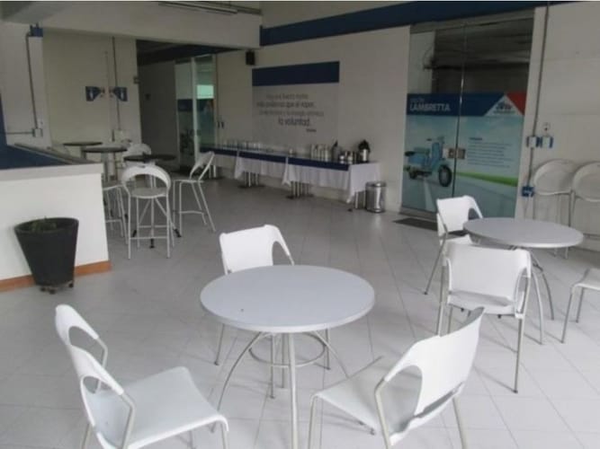 Bodega en venta en Zona Industrial No. 3, Itagüí, 1672 m² · foto 9 de 10