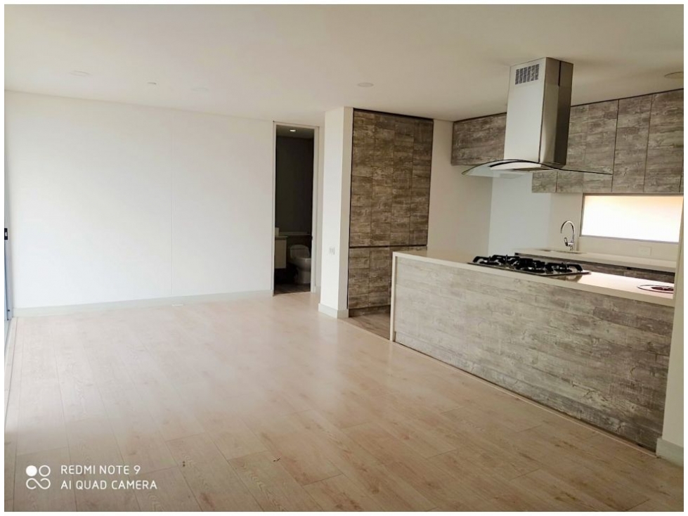 Apartamento en venta en Loma Del Chocho, Envigado · foto 4 de 24