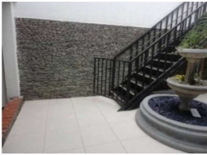 Casa en venta en La Magnolia, Envigado · foto 3 de 4