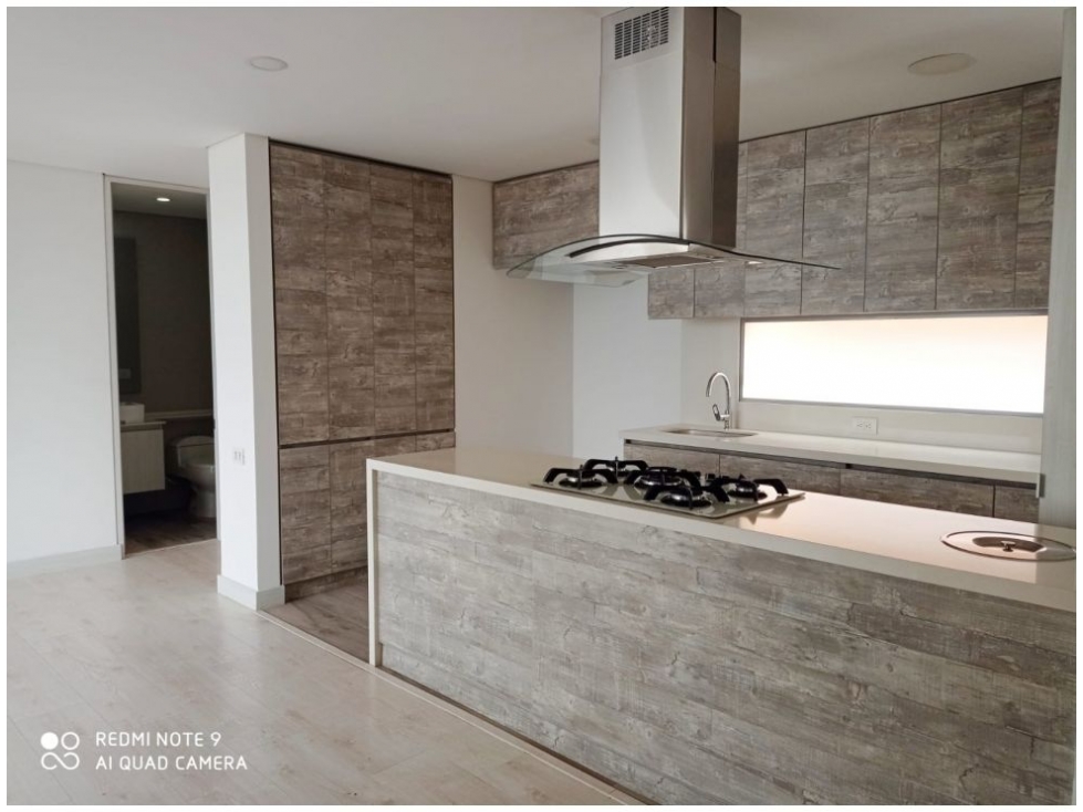 Apartamento en venta en Loma Del Chocho, Envigado · foto 8 de 24