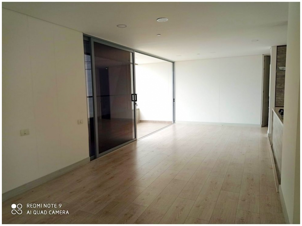 Apartamento en venta en Loma Del Chocho, Envigado · foto 10 de 24
