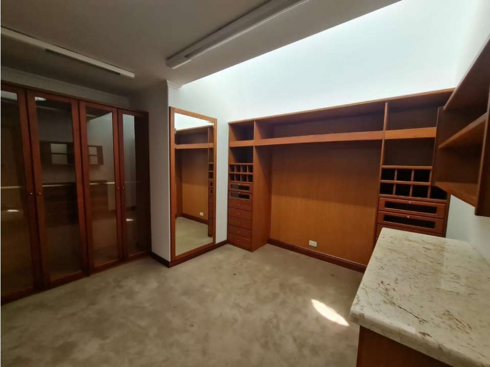Apartamento en venta en El Poblado, Medellín · foto 8 de 20