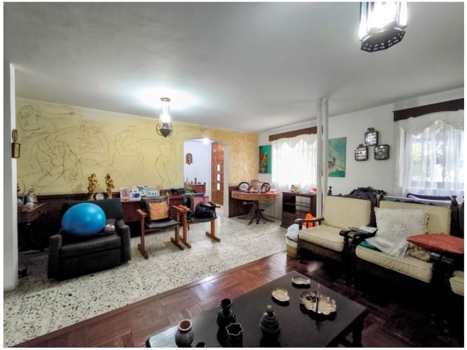 Casa de 6 alcobas en venta en San Joaquin, Medellín, 700 m² · foto 4 de 19