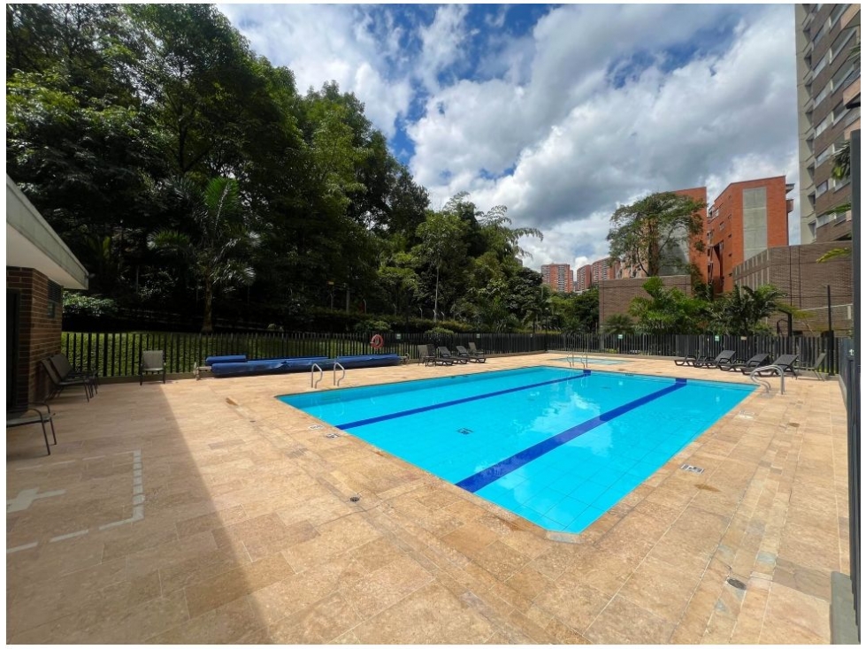 Apartamento en venta en Loma Del Chocho, Envigado · foto 23 de 24