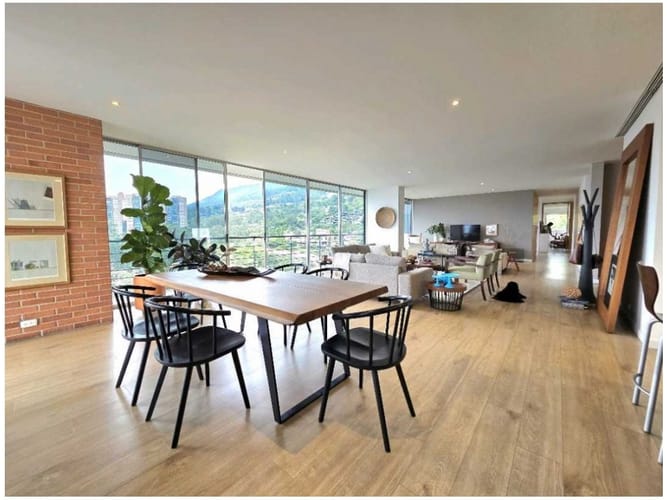 Apartamento de 3 alcobas en venta en El Diamante No. 2, Medellín, 267 m² · foto 4 de 17
