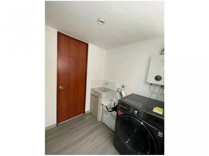 Apartamento de 2 alcobas en venta en Alto De Misael, Envigado, 127 m² · foto 6 de 18