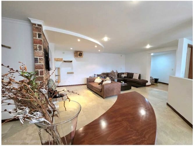 Apartamento de 2 alcobas en venta en El Poblado, Medellín, 134 m² · foto 2 de 15