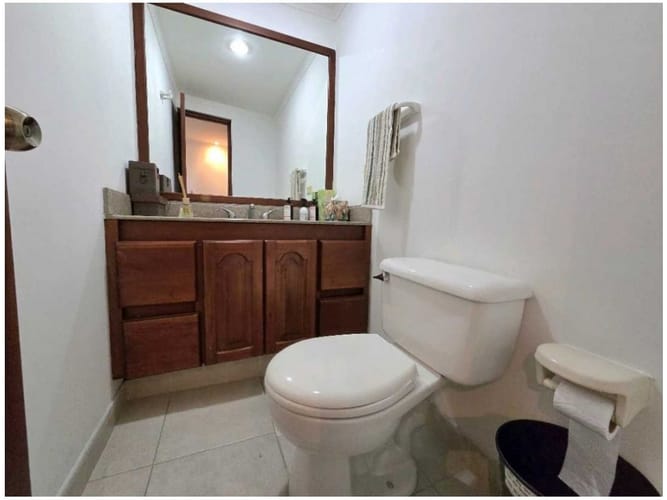Apartamento de 2 alcobas en venta en El Poblado, Medellín, 134 m² · foto 5 de 15