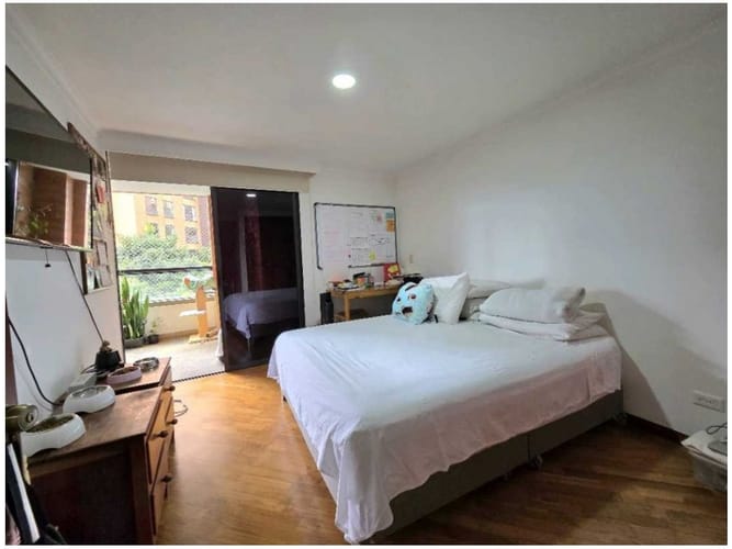 Apartamento de 2 alcobas en venta en El Poblado, Medellín, 134 m² · foto 8 de 15