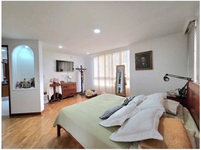 Apartamento de 2 alcobas en venta en El Poblado, Medellín, 134 m² · foto 11 de 15